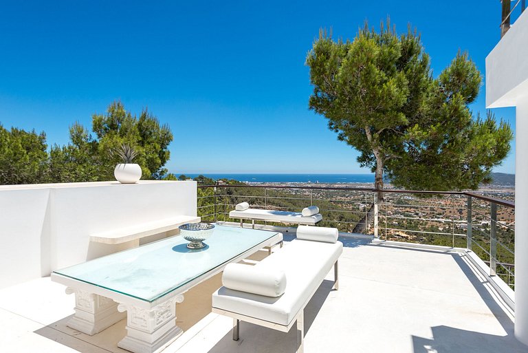 Ibi002 - Most Exclusive Luxury Villa in Ibiza