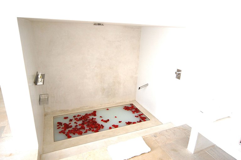 Ibi002 - Most Exclusive Luxury Villa in Ibiza
