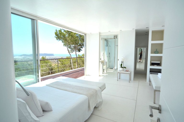Ibi002 - Most Exclusive Luxury Villa in Ibiza