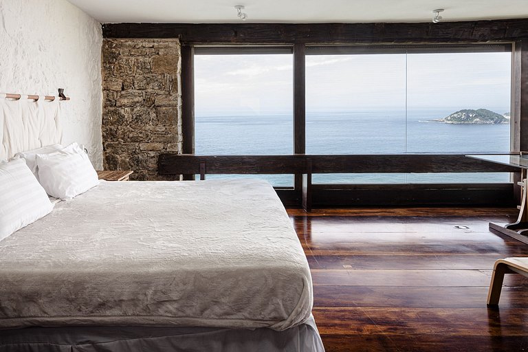 Rio014 - Beautiful villa with sea view in Joatinga