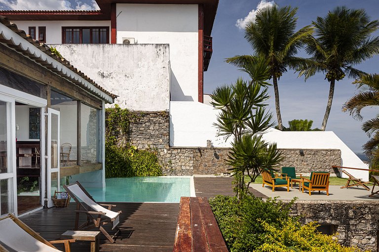 Rio014 - Beautiful villa with sea view in Joatinga