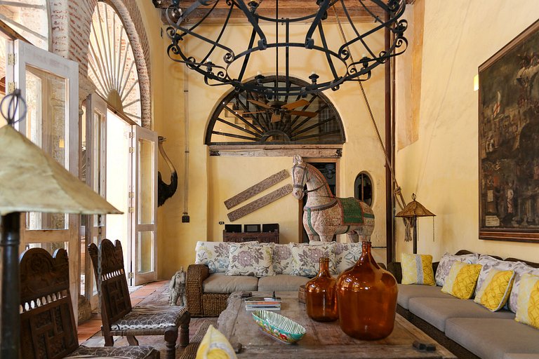 Car053 - Stunning house in the Historic Center of Cartagena
