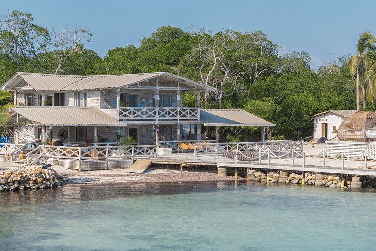 Car009 - Magnificent eco-friendly house on Tintipan Island