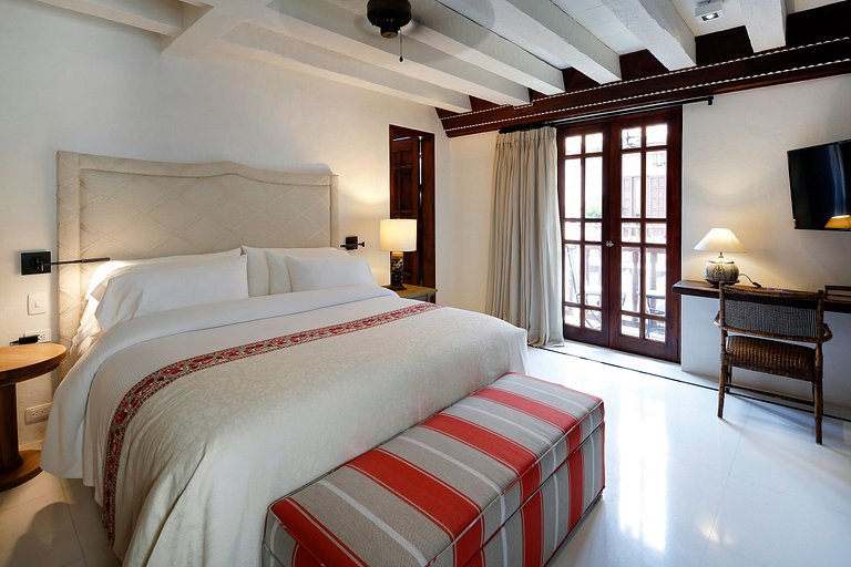 Car011 - Magnificent colonial house with pool in Cartagena