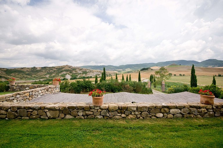 Tus003 - Villa surrounded by rolling hills, Tuscany