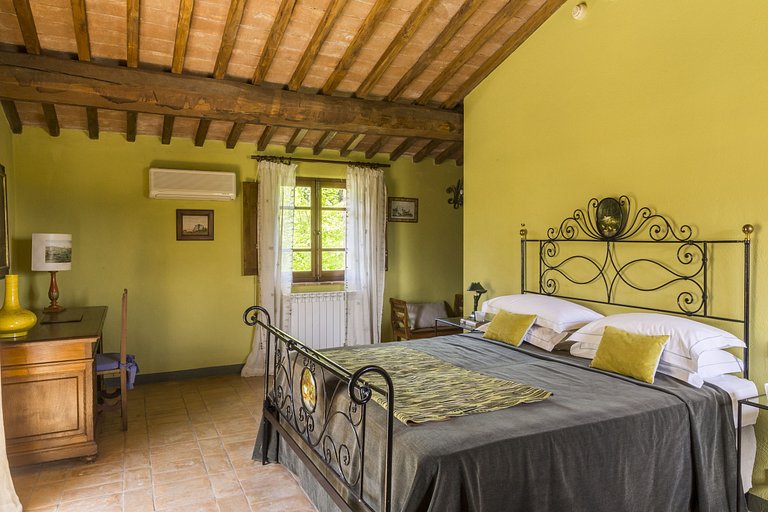 Tus004 - Villa on top of a hill, Tuscany