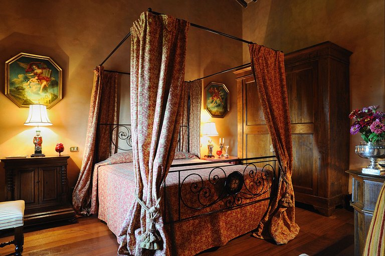 Tus004 - Villa on top of a hill, Tuscany