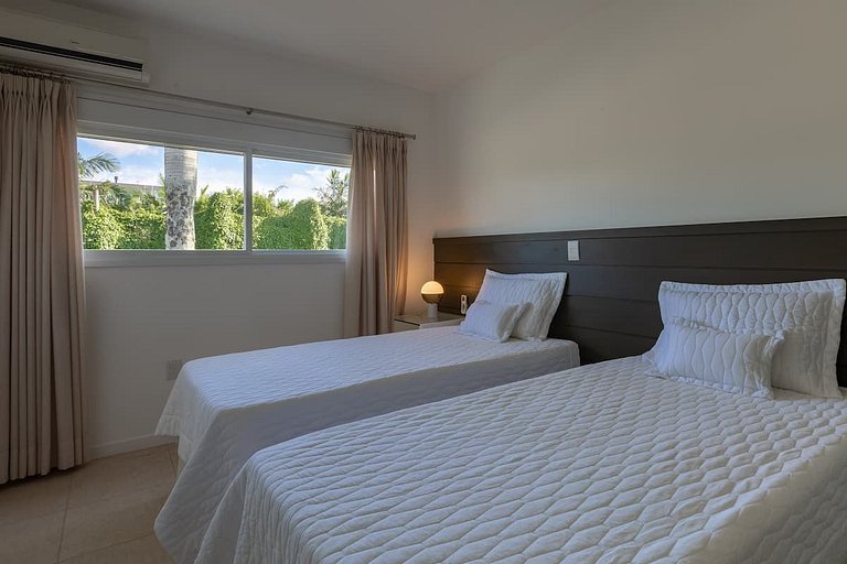 Flo003 - Magnífica residencia beira-mar de 7 quartos em Flor