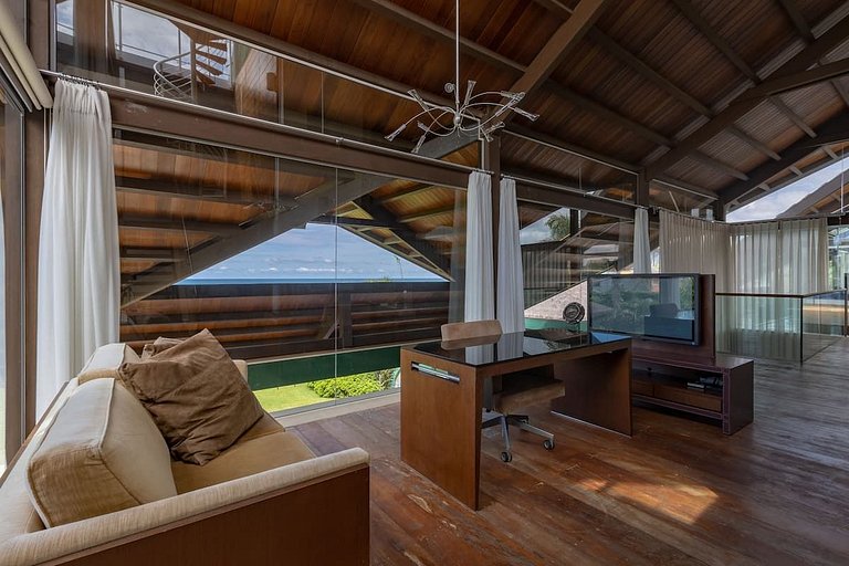 Flo003 - Magnífica residencia beira-mar de 7 quartos em Flor