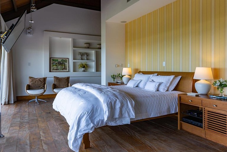 Flo003 - Magnífica residencia beira-mar de 7 quartos em Flor