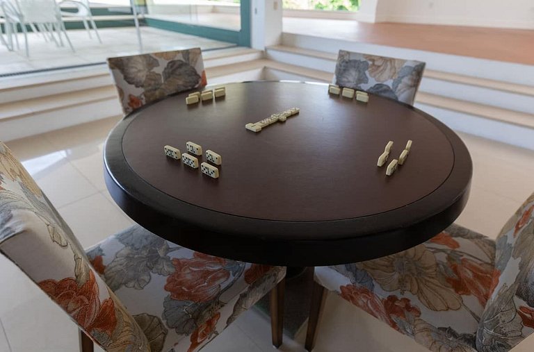 Flo003 - Magnífica residencia beira-mar de 7 quartos em Flor