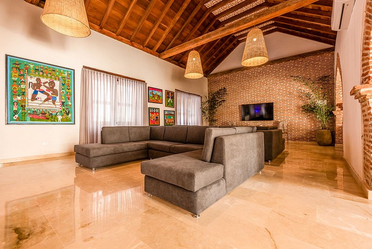 Car017 - Villa Luxuosa com Piscina em Cartagena