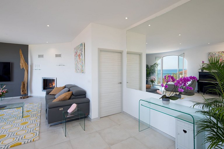 Azu006 - Luxury Villa above Eze-Sur-Mer, French Riviera