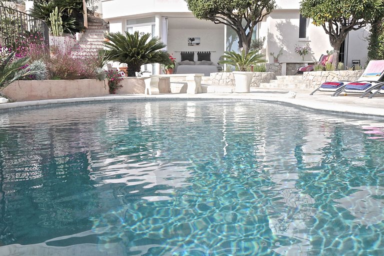 Azu006 - Luxury Villa above Eze-Sur-Mer, French Riviera