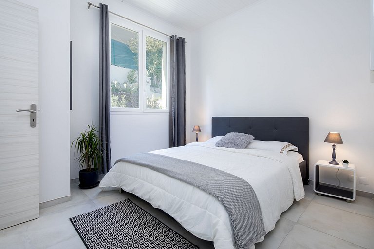 Azu006 - Luxury Villa above Eze-Sur-Mer, French Riviera