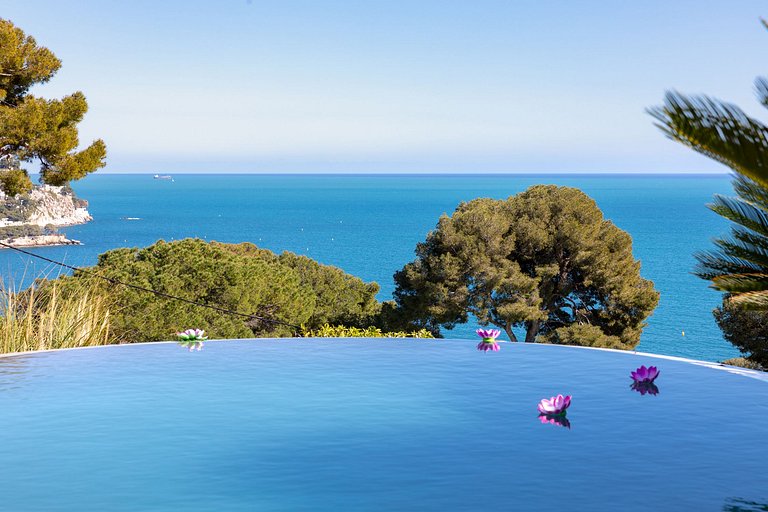 Azu006 - Luxury Villa above Eze-Sur-Mer, French Riviera