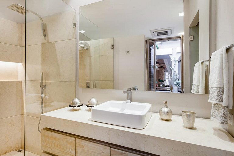 Car059 - Apartment in Cartagena's Historic Center