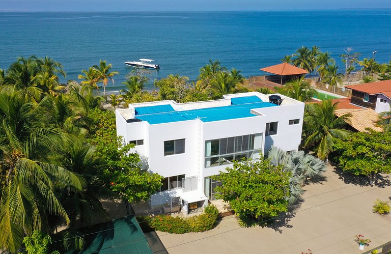 Tol002 - Casa luxuosa com piscina à beira-mar em Tolú