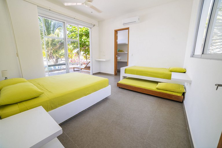 Tol002 - Beachfront villa with a pool in Tolú, Sucre