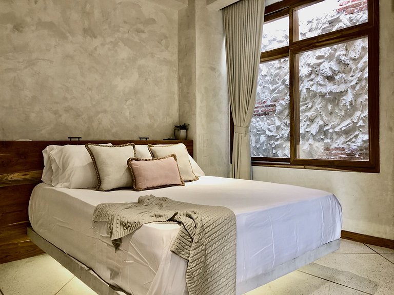 Car032 - Beautiful 5 bedroom house with a pool in Cartagena