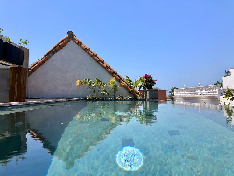 Car032 - Hermosa casa de 5 cuartos con piscina en Cartagena