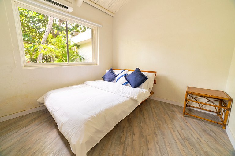 Tol001 - Hermosa casa de 6 cuartos frente al mar en Tolú