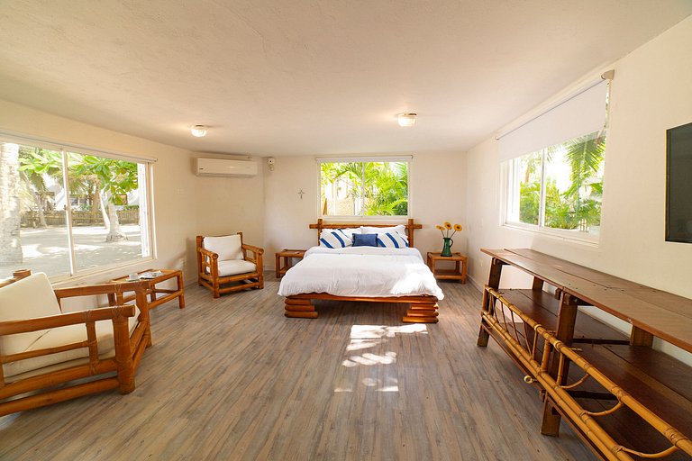 Tol001 - Beautiful 6 bedroom beachfront house in Tolú