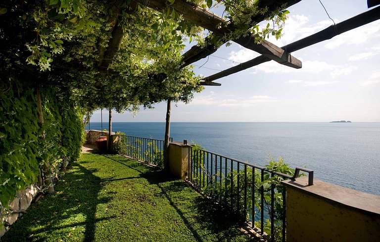 Cam004 - Villa along the Amalfi Coast,Campania