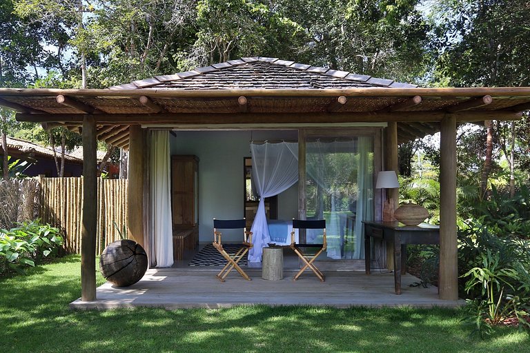 Bah127 - Beautiful house closed by the Quadrado