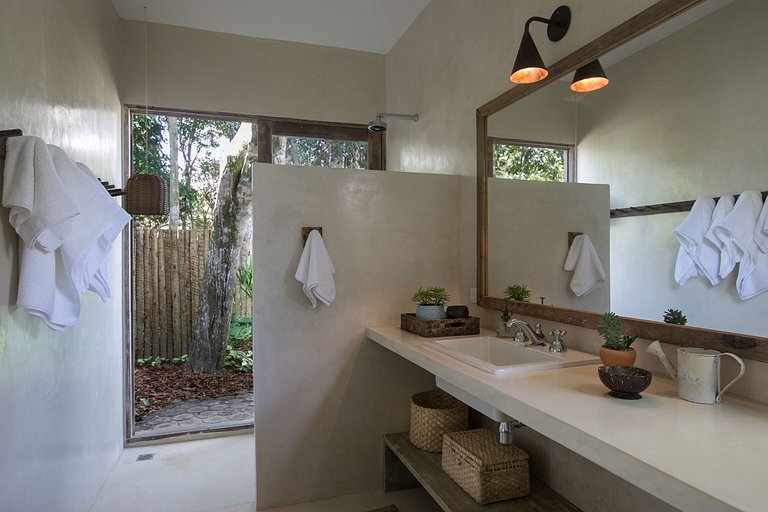 Bah127 - Beautiful house closed by the Quadrado