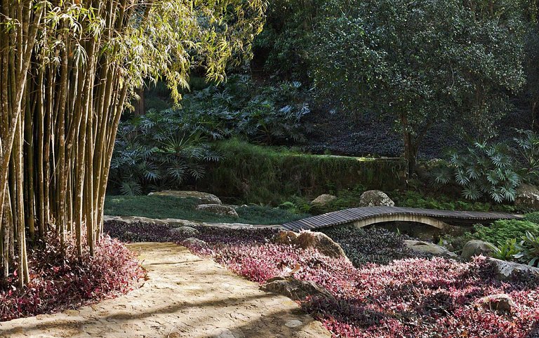 Ang037 - Beau villa en front de mer à Angra dos Reis