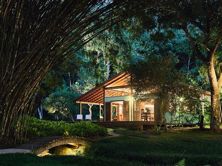 Ang037 - Beau villa en front de mer à Angra dos Reis