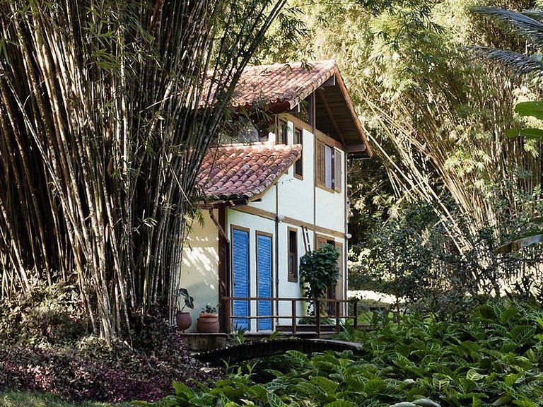 Ang037 - Beau villa en front de mer à Angra dos Reis