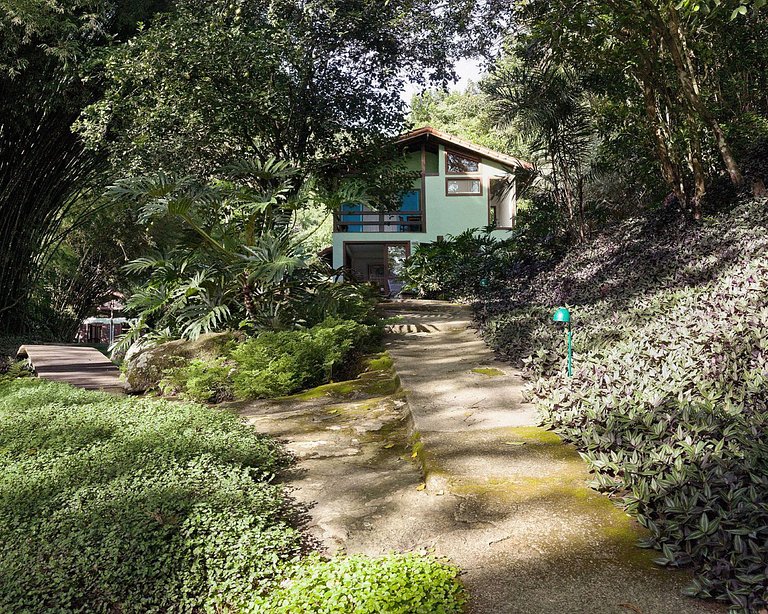 Ang037 - Beautiful sea front site in Angra dos Reis