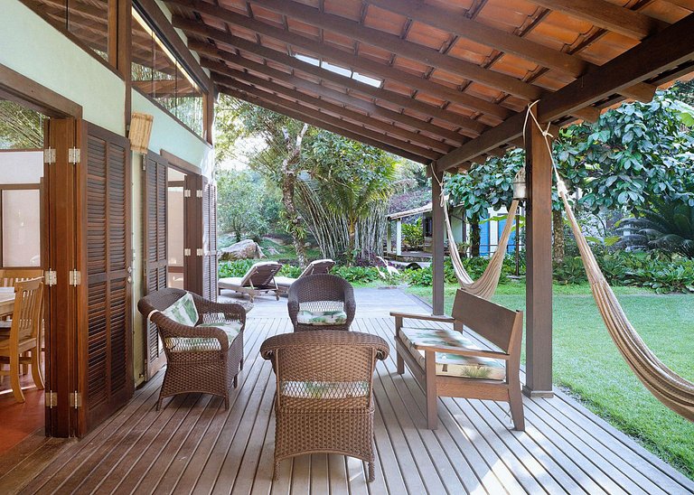 Ang037 - Beau villa en front de mer à Angra dos Reis