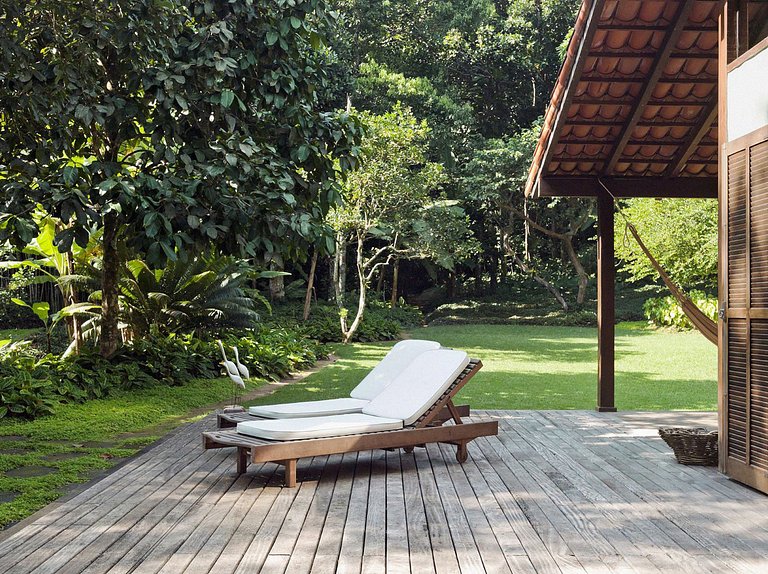 Ang037 - Beautiful sea front site in Angra dos Reis