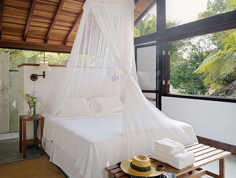 Ang037 - Beautiful sea front site in Angra dos Reis