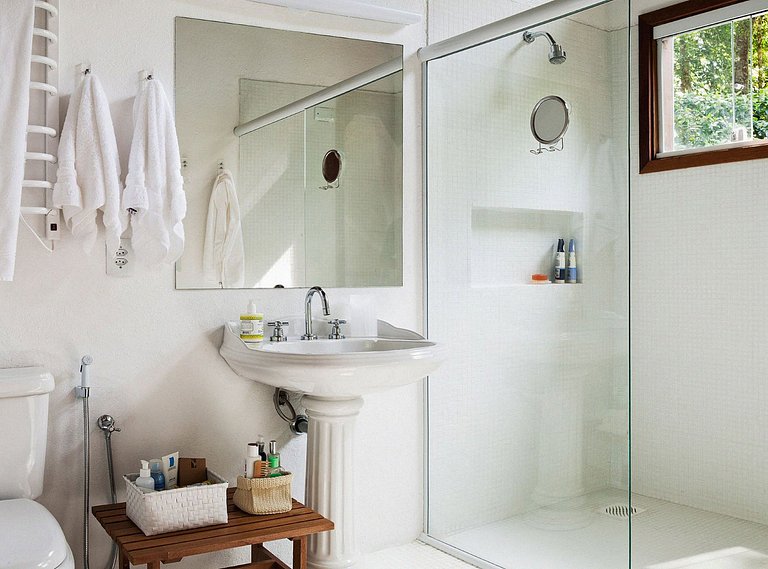 Ang037 - Hermoso sitio frente al mar en Angra dos Reis