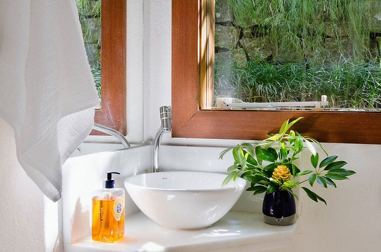 Ang037 - Lindo sítio beira-mar em Angra dos Reis