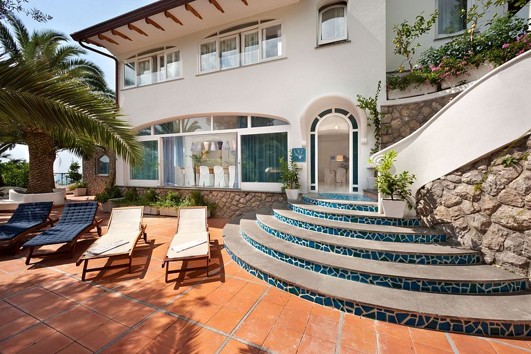 Cam007 - Modern villa, Sorrento Coast, Campania