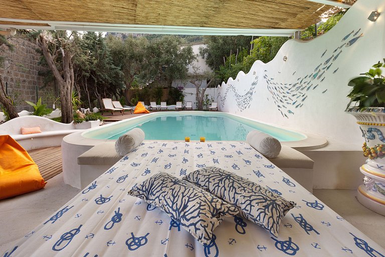 Cam007 - Modern villa, Sorrento Coast, Campania