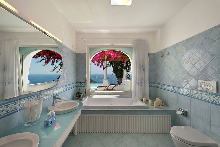 Cam007 - Modern villa, Sorrento Coast, Campania