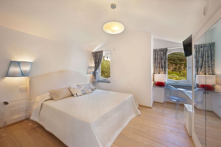 Cam007 - Modern villa, Sorrento Coast, Campania