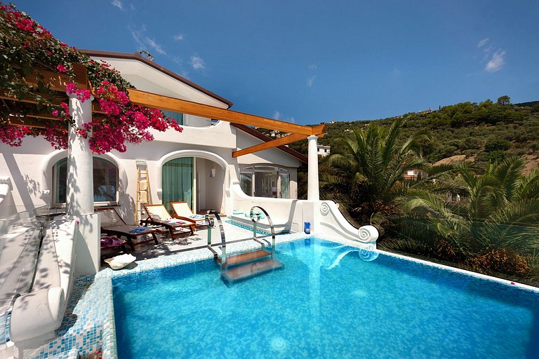 Cam007 - Modern villa, Sorrento Coast, Campania
