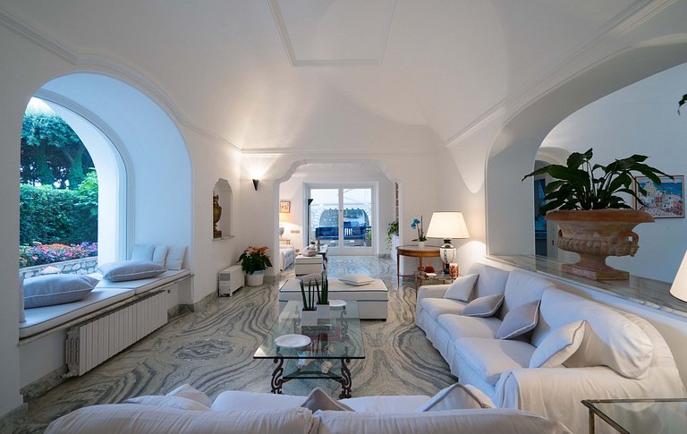Cam015 - Villa on the island of Capri, Campania