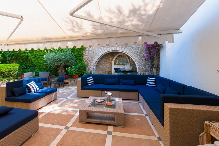 Cam015 - Villa on the island of Capri, Campania