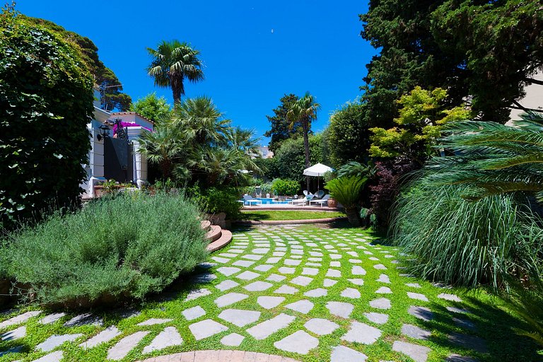 Cam015 - Villa on the island of Capri, Campania