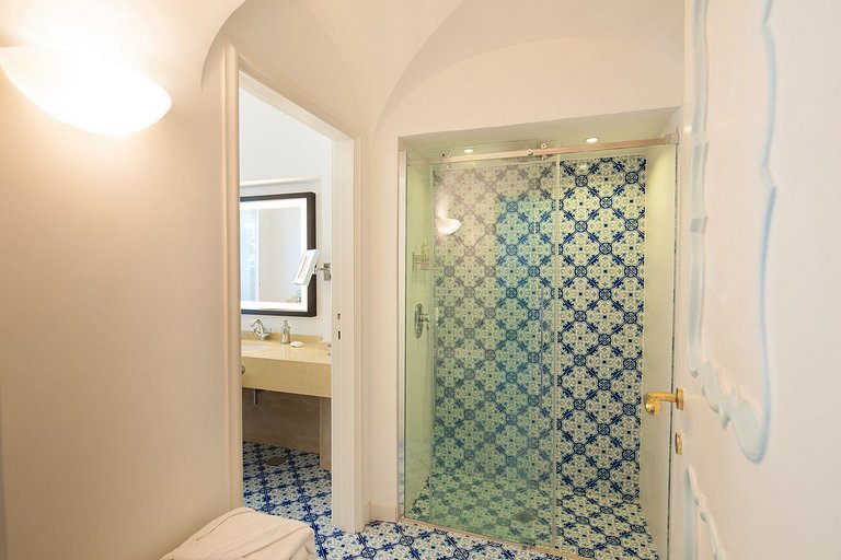 Cam015 - Villa on the island of Capri, Campania
