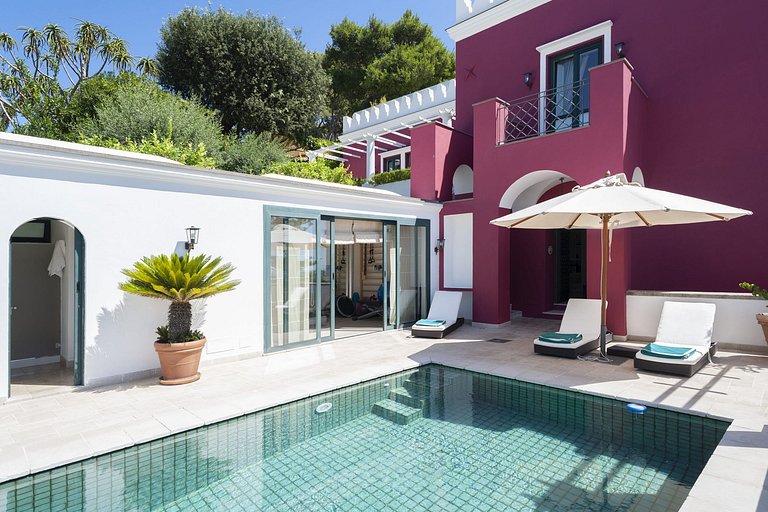 Cam013 - Villa in Capri town, Campania