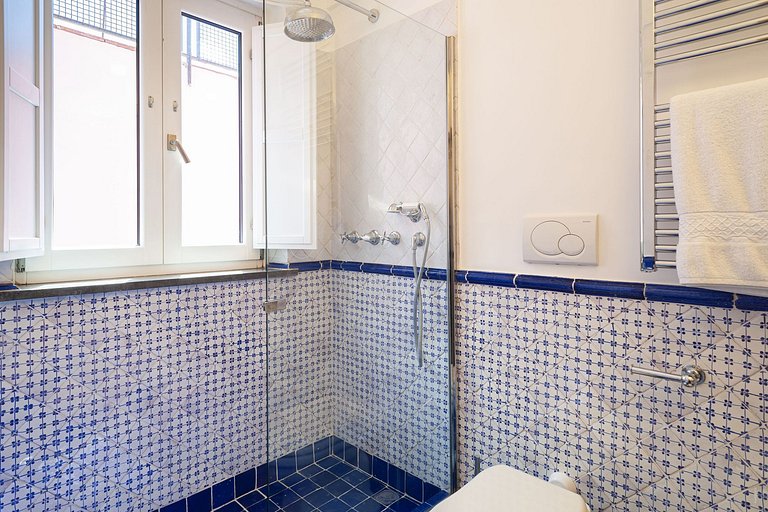 Cam013 - Villa in Capri town, Campania